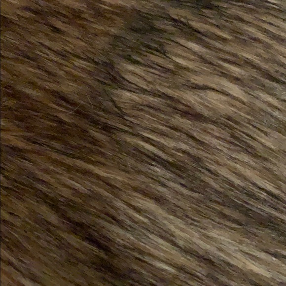 Faux Fur Vest - Picture 3 of 4